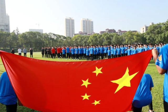 华为手机的性能越来越好，你会放弃苹果吗？游戏画面