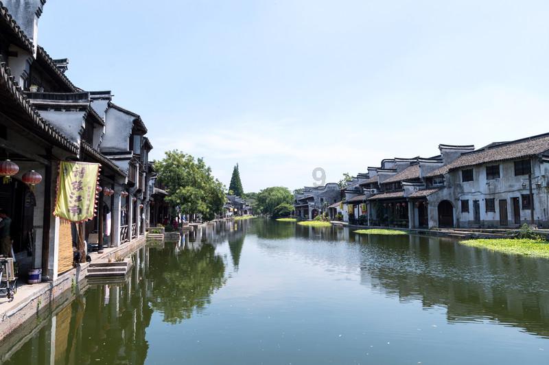 外星球体进黑洞